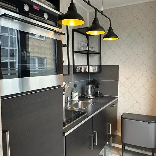 Zentral 2 Personen Bola 51 * Hamburg